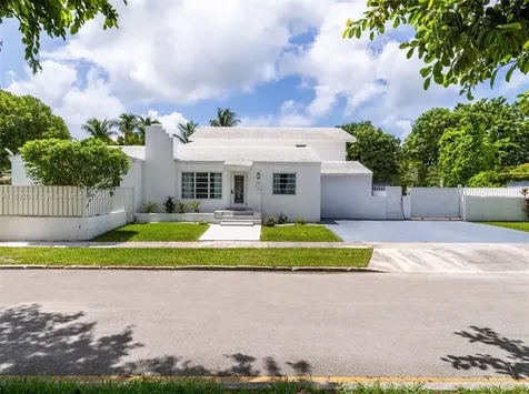 2301 SW 4th Avenue Miami FL 33129