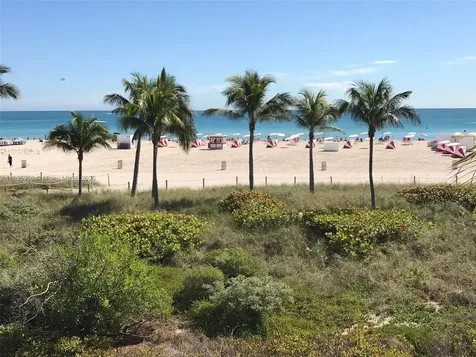 100 Lincoln Road Miami Beach FL 33139