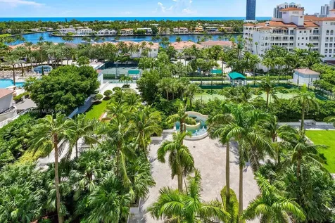19955 NE 38th Court Aventura FL 33180