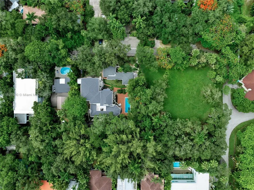 3501 Avocado Avenue Miami FL 33133