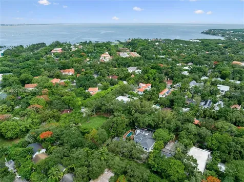 3501 Avocado Avenue Miami FL 33133