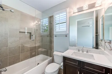 3086 Hudson Terrace Naples FL 34119