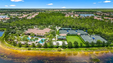 3086 Hudson Terrace Naples FL 34119