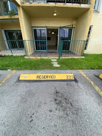 4525 W 20 Avenue Hialeah FL 33012