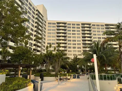 1500 Bay Road Miami Beach FL 33139