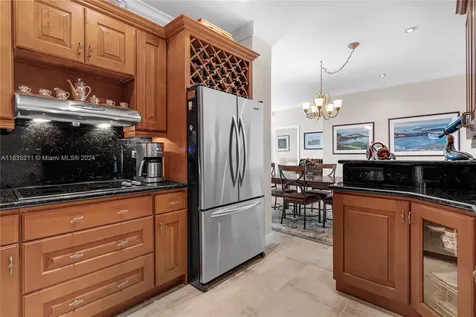 5555 Collins Avenue Miami Beach FL 33140