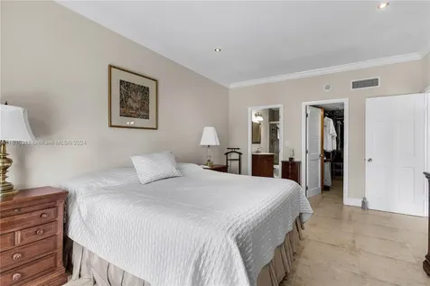 5555 Collins Avenue Miami Beach FL 33140