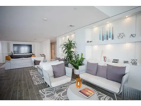 2602 E Hallandale Beach Boulevard Hallandale Beach FL 33009