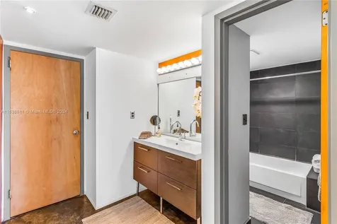 20100 W Country Club Drive Aventura FL 33180