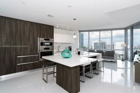 851 NE 1st Avenue Miami FL 33132