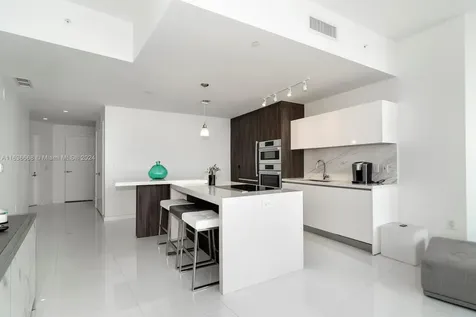 851 NE 1st Avenue Miami FL 33132