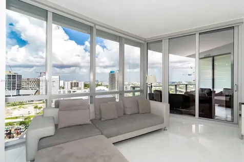 851 NE 1st Avenue Miami FL 33132