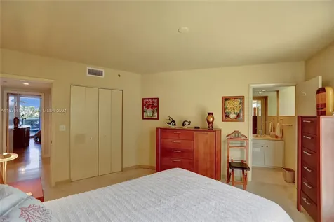 19111 Collins Avenue Sunny Isles Beach FL 33160
