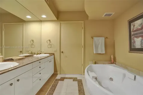 19111 Collins Avenue Sunny Isles Beach FL 33160
