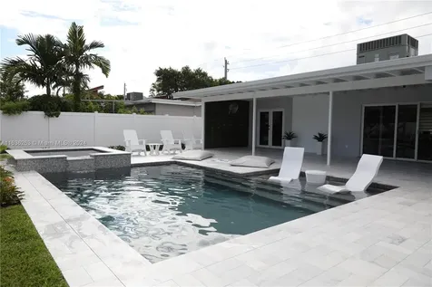 1321 Garfield Street Hollywood FL 33019