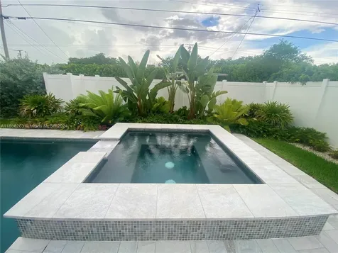 1321 Garfield Street Hollywood FL 33019