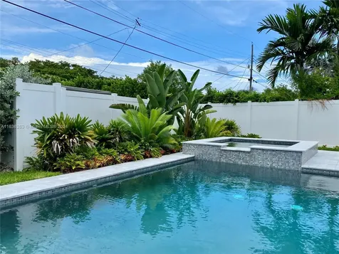 1321 Garfield Street Hollywood FL 33019