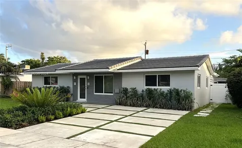 1321 Garfield Street Hollywood FL 33019