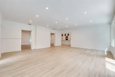 2705 Hilola Street Miami FL 33133