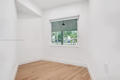 2705 Hilola Street Miami FL 33133