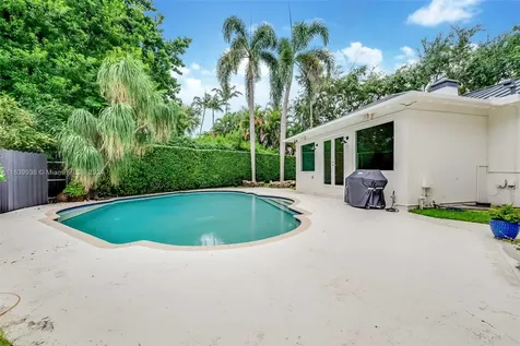 2705 Hilola Street Miami FL 33133