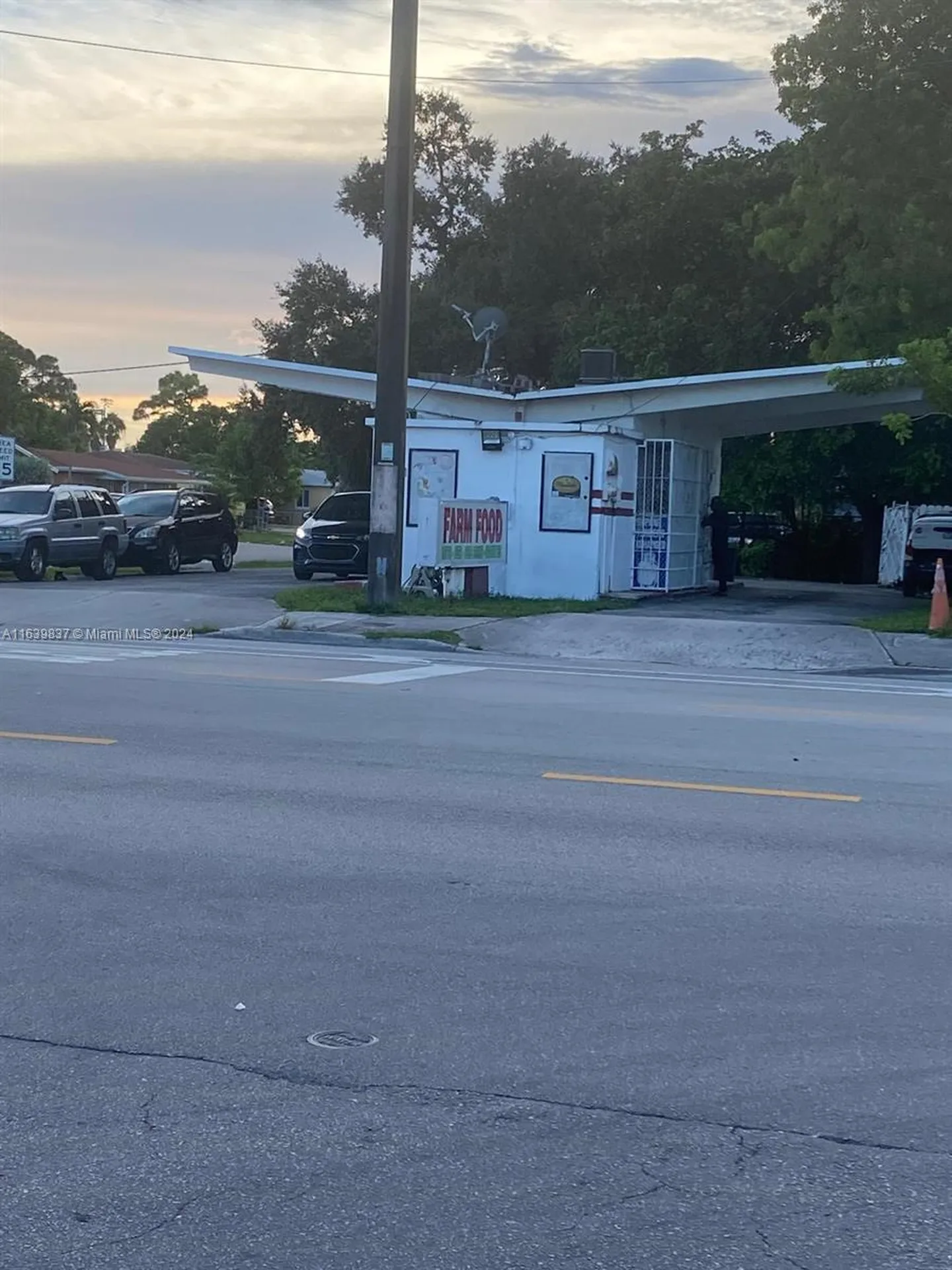891 SW 27th Avenue Fort Lauderdale FL 33312
