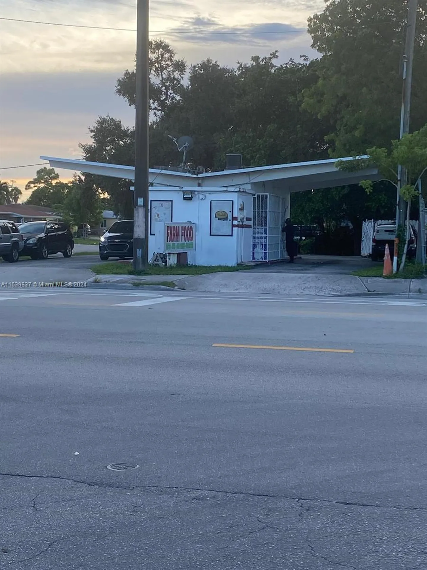 891 SW 27th Avenue Fort Lauderdale FL 33312