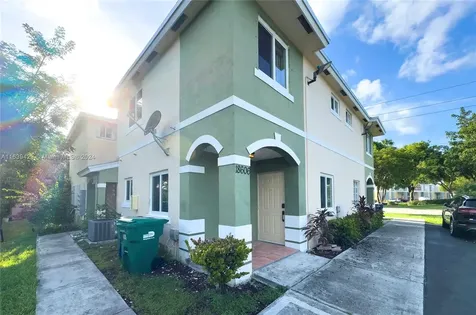 18606 SW 100th Avenue Cutler Bay FL 33157