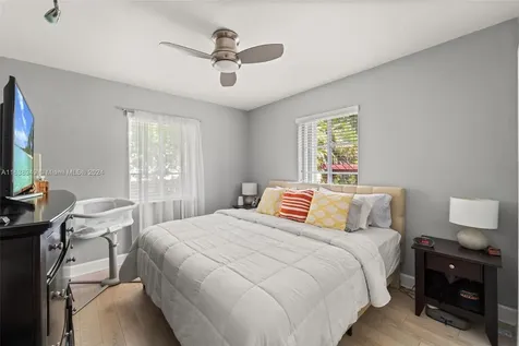 3671 SW 19th Street Miami FL 33145