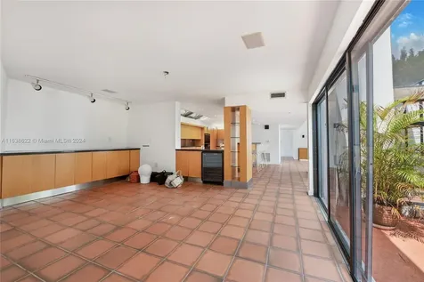 7301 Miller Drive Miami FL 33155