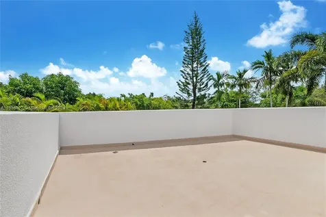 7301 Miller Drive Miami FL 33155