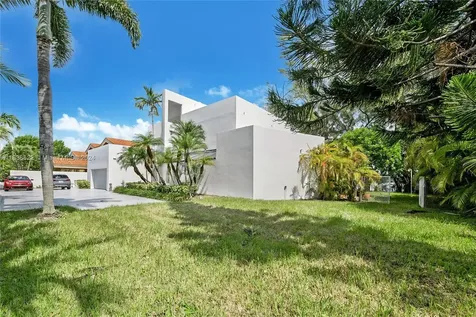 7301 Miller Drive Miami FL 33155