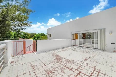 7301 Miller Drive Miami FL 33155