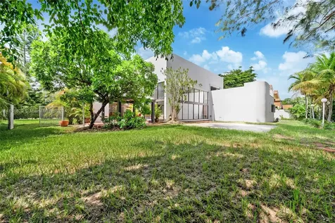 7301 Miller Drive Miami FL 33155