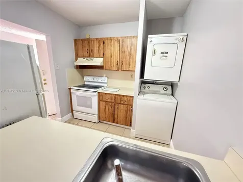 440 E 23rd Street Hialeah FL 33013