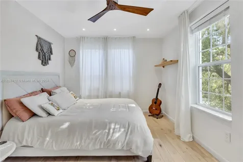 1559 Michigan Avenue Miami Beach FL 33139