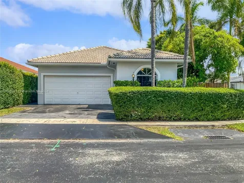 16053 SW 68th Terrace Miami FL 33193