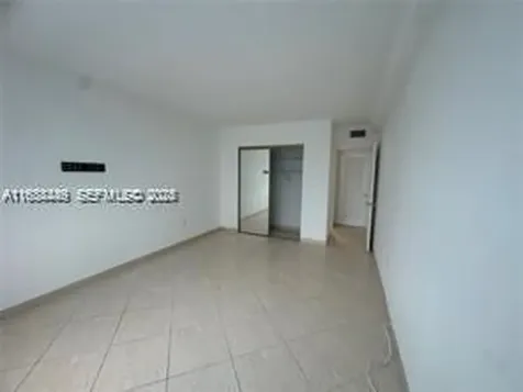 400 Kings Point Drive Sunny Isles Beach FL 33160