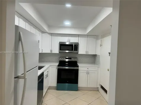 400 Kings Point Drive Sunny Isles Beach FL 33160