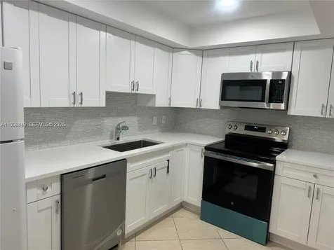 400 Kings Point Drive Sunny Isles Beach FL 33160