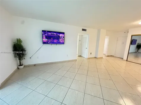 400 Kings Point Drive Sunny Isles Beach FL 33160