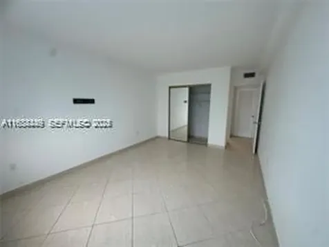 400 Kings Point Drive Sunny Isles Beach FL 33160
