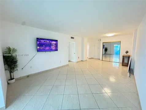 400 Kings Point Drive Sunny Isles Beach FL 33160