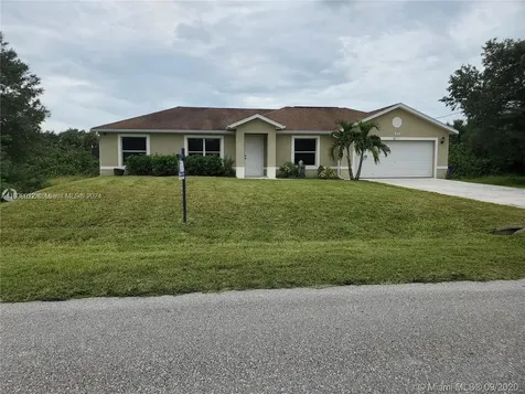 466 Rewing Street Lehigh Acres FL 33974