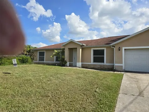 466 Rewing Street Lehigh Acres FL 33974