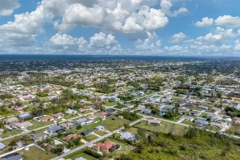 466 Rewing Street Lehigh Acres FL 33974