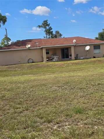 466 Rewing Street Lehigh Acres FL 33974
