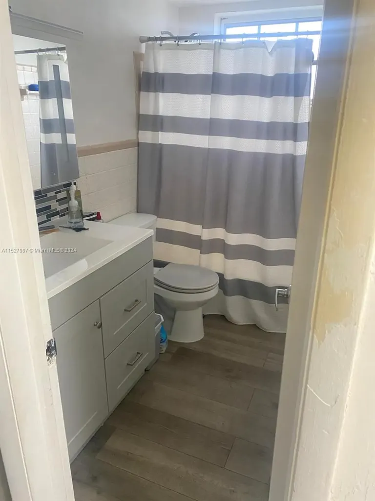 5500 SW 77th Court Miami FL 33155