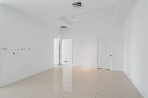 45 SW 9th Street Miami FL 33130