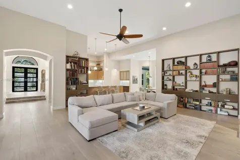 6701 SW 102nd Terrace Pinecrest FL 33156